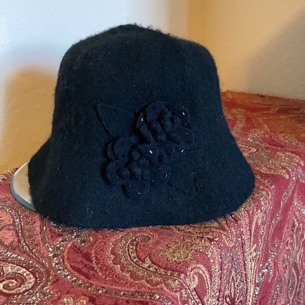 Wool Bucket hat with beaded detail